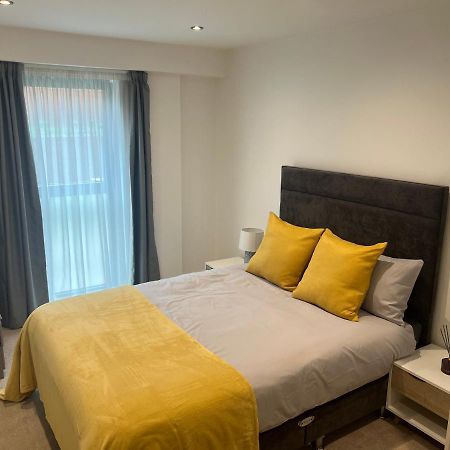 Lovely 2 Bed Apartment In Leeds Centre Exteriör bild